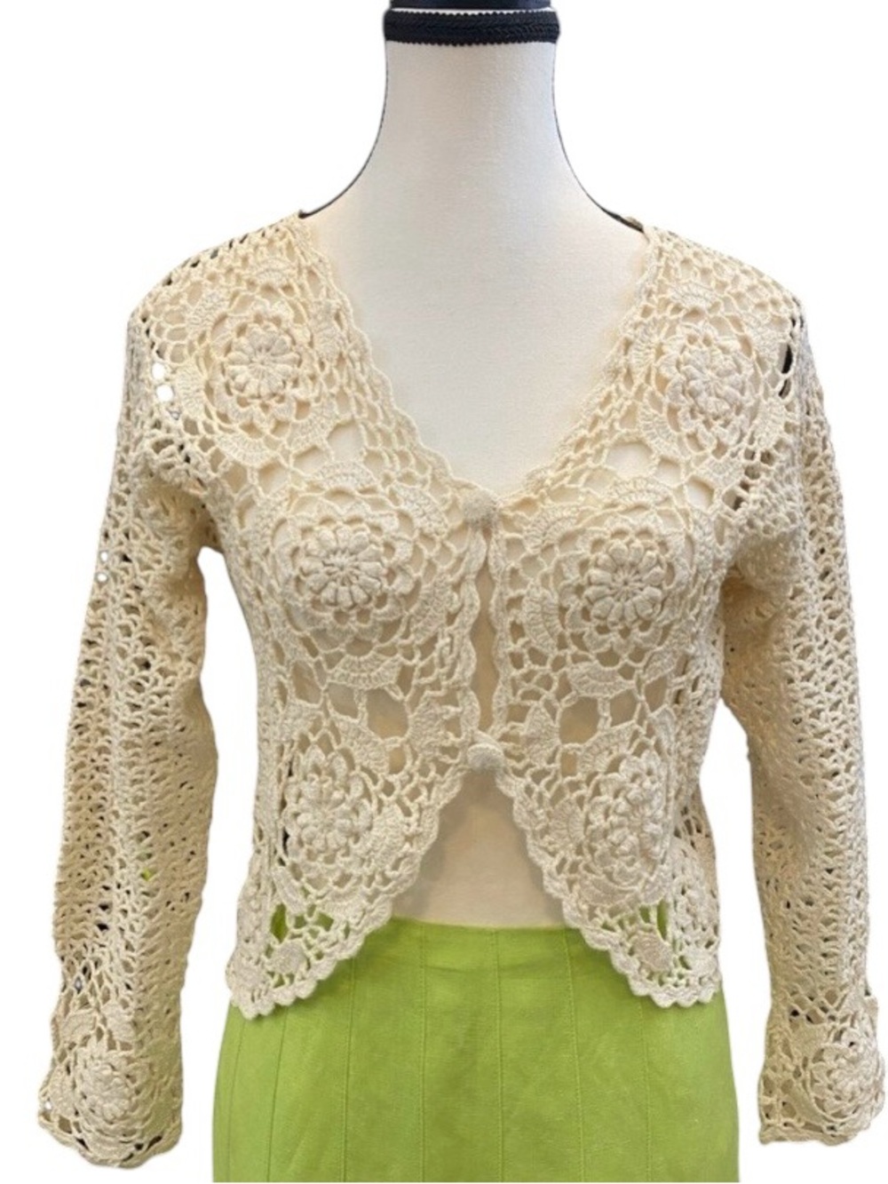 Crochet Floral Cardigan - Cream Lace Openwork Size S bohemian feminine vintage